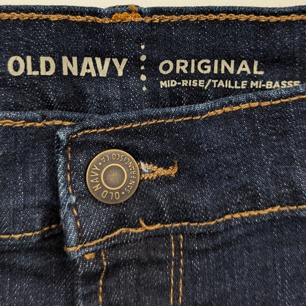 Old Navy Original Mid-Rise Jeans Straight Leg Whiskered Dark Wash size 12 Short - Picture 7 of 11